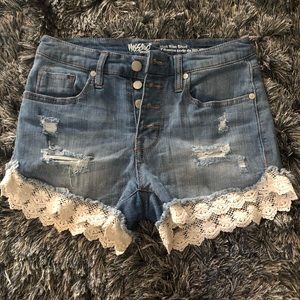 Massimo highrise blue denim shorts w/ lace accent